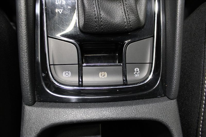 Škoda Karoq 2,0 TDI DSG 4x4 1.majitel CZ - fotka 29 z 34