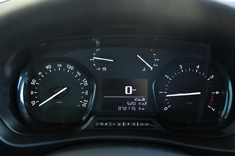Citroën Jumpy 2.0HDI SPACETOURER 8.MÍST ČR - fotka 25 z 34