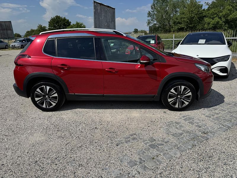 Peugeot 2008 (2017) 1.2FTS 81Kw PureTech Tažné - fotka 8 z 33