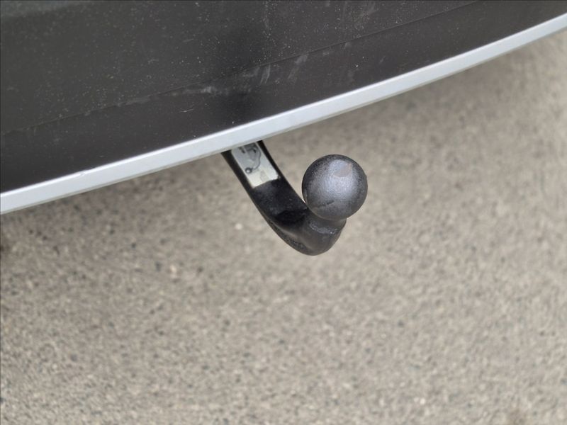 BMW X1 xDrive 20d AT*nove ROZVODY - fotka 23 z 25