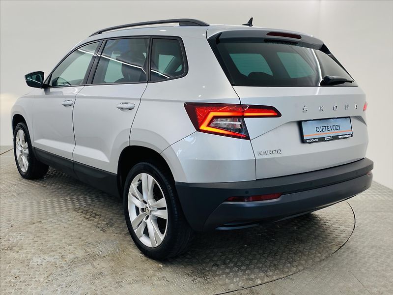 Škoda Karoq 2,0 TDI 110kW Style - fotka 22 z 25