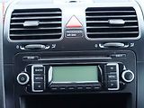 Volkswagen Golf (2009) 1.6i, 2.maj, AC - náhled 11