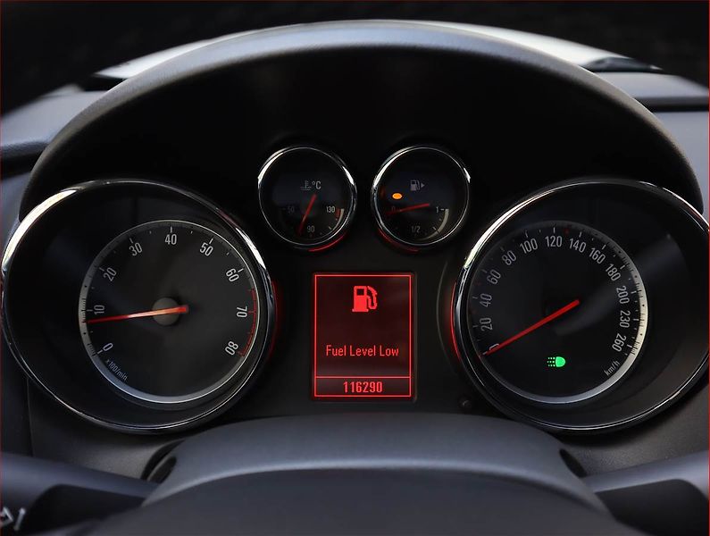 Opel Astra (2010) 1.6 T, Automat, Tempomat - fotka 11 z 18
