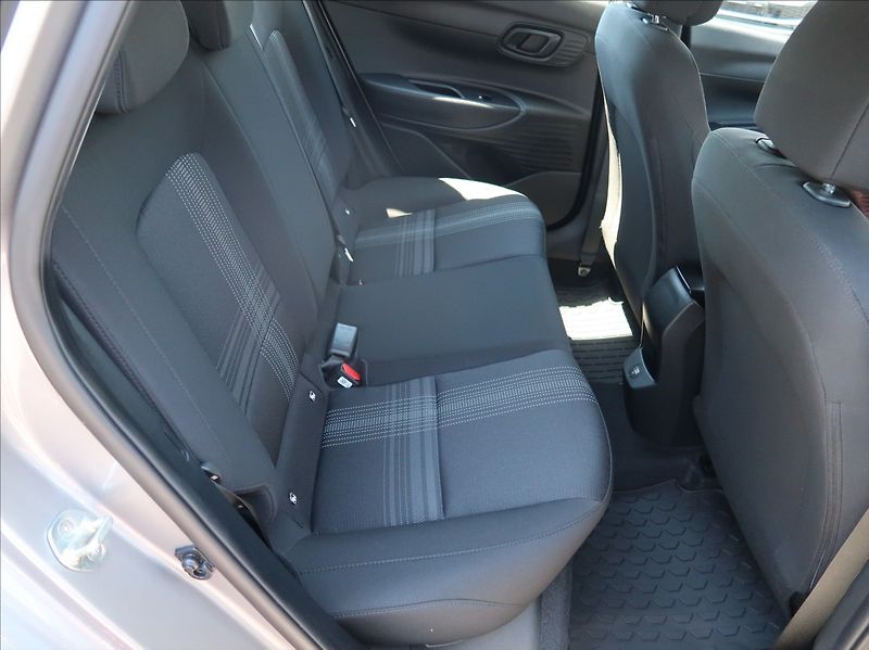 Hyundai i20 1,2 i,1majČR,tov.záruka,klima - fotka 19 z 28