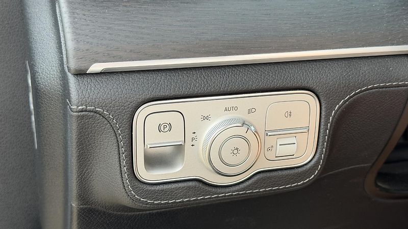 Mercedes-Benz GLE (2022) 400d 4MATIC kupé AMG Premium - fotka 16 z 30