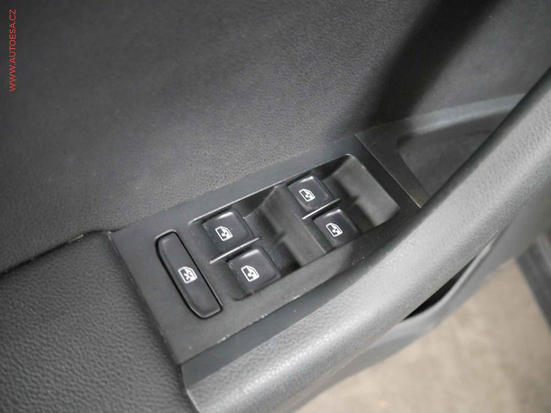 Škoda Octavia (2016) 1.4 TSi, 2.maj, AC, bixen - fotka 18 z 19