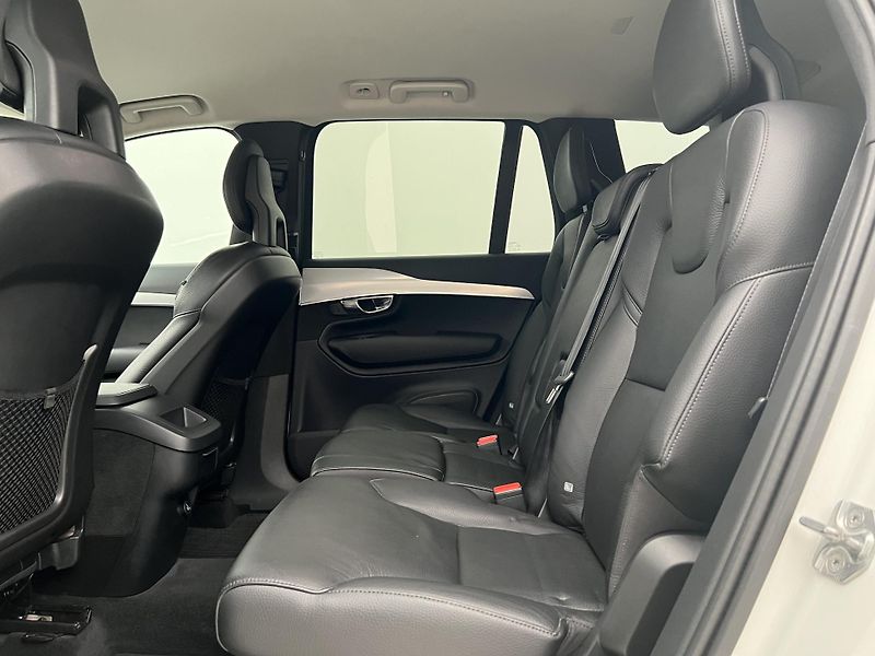 Volvo XC90 D5 AWD MOMENTUM CZ - fotka 6 z 33