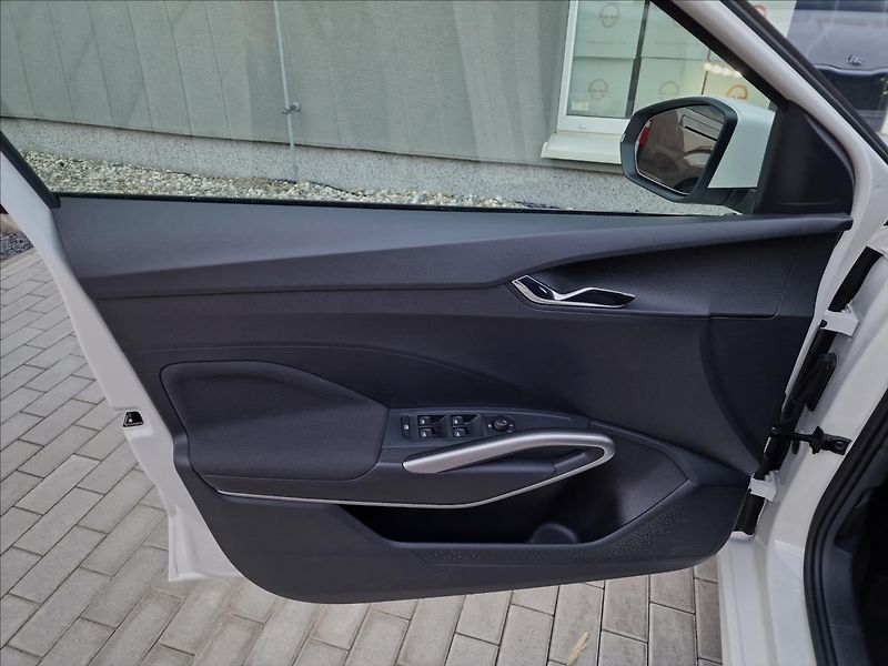 Škoda Fabia 1.0 TSI 81kw Style,ČR,1.Maj. - fotka 38 z 50