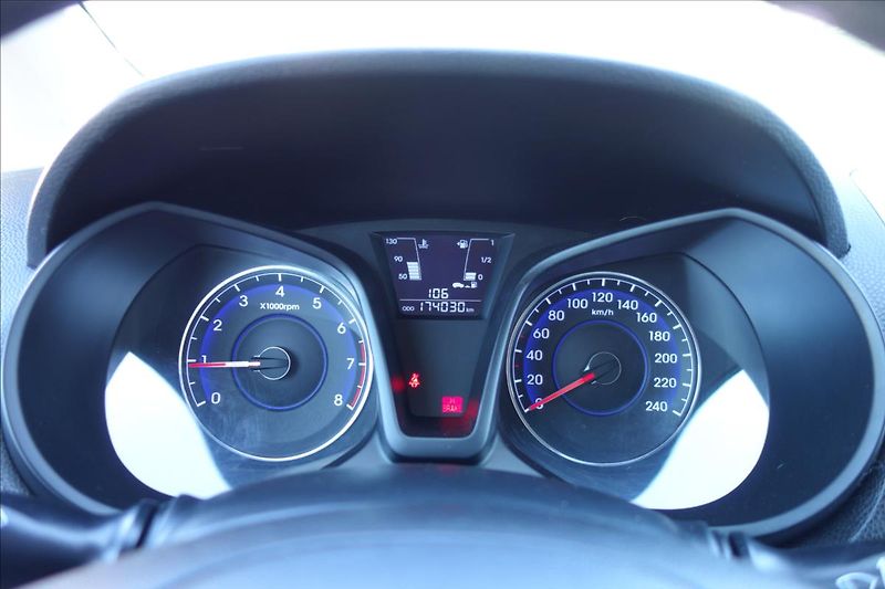 Hyundai ix20 1,4 CVVT, ČR, KLIMATIZACE. - fotka 26 z 30