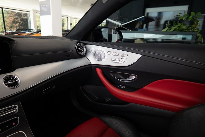 Mercedes-Benz Třídy E d 4M coupé Burmester/360/Pano - fotka 16 z 21