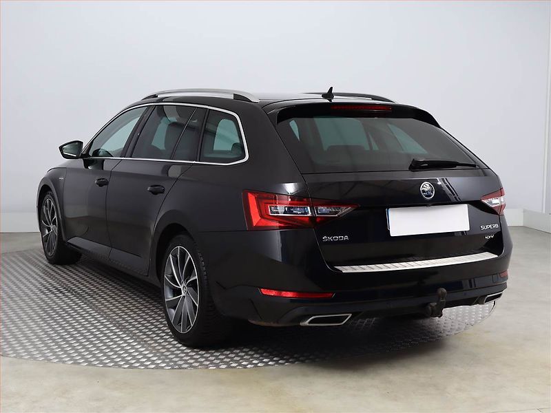 Škoda Superb (2017) Laurin&Klement 2.0 TDI 4x4 - fotka 4 z 24