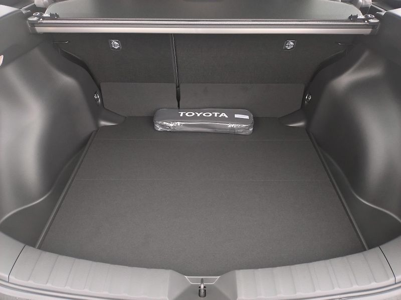 Toyota Corolla Cross (2026) 1.8 FHEV Comfort Business - fotka 14 z 15