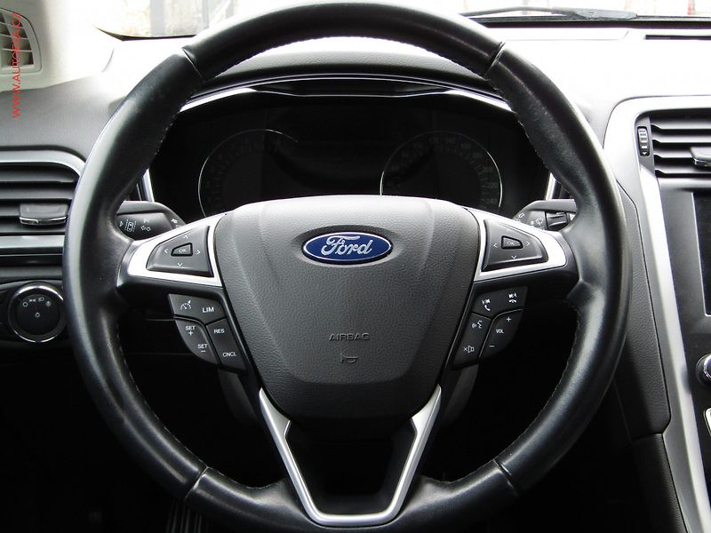 Ford Mondeo (2019) 1.5 EB, ČR, Titanium, xenon - fotka 13 z 21