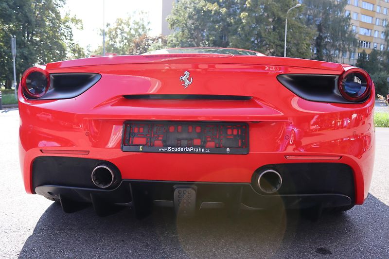 Ferrari 488 (2019) 488 GTB | 1. Majitel | ČR  - fotka 17 z 75