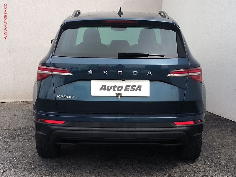Škoda Karoq (2023) 1.5TSi, ČR, LED, autoAC - fotka 5 z 22