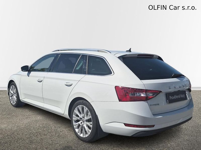 Škoda Superb Combi 2.0 TSI DSG Style+ 140 k - fotka 7 z 25