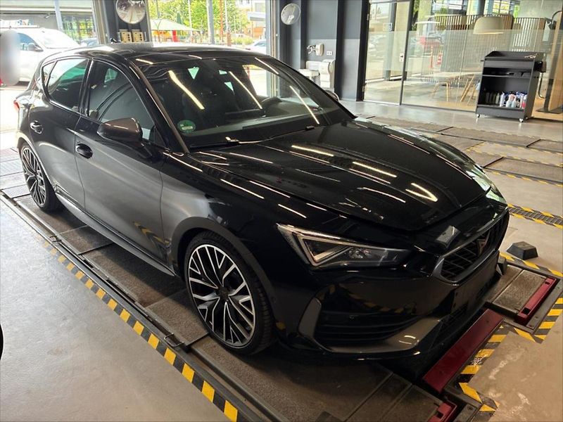 Seat Leon 2,0 TSI 221 KW,PANO,KAMERA - fotka 2 z 12