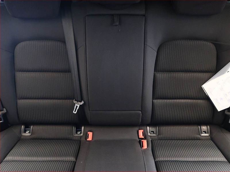 Audi A4 (2012) Ambition 2.0 TDI, Serv.kniha - fotka 10 z 16