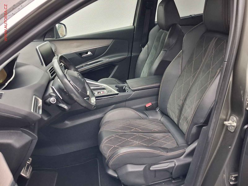 Peugeot 5008 (2017) 2.0 HDi, GT, AT, LED, panor - fotka 9 z 17