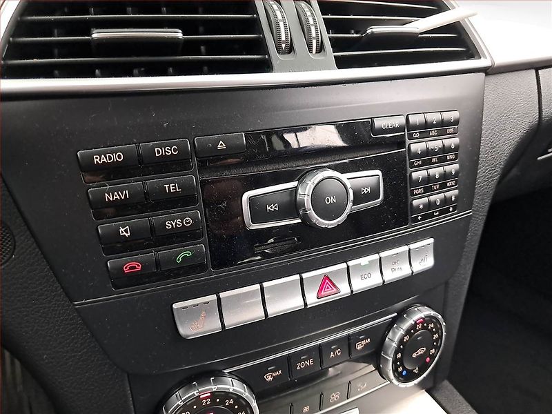 Mercedes-Benz Třídy C (2013) C 250 CDI 4MATIC, 4X4 - fotka 17 z 23