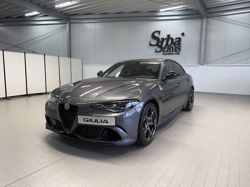Alfa Romeo Giulia (2025) Quadrifoglio 2.9 V6 BiTurbo 52 - fotografie inzerátu