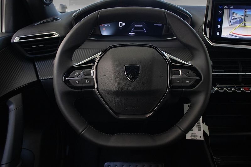 Peugeot 2008 ALLURE Hybrid 145 e-DCS6 - fotka 11 z 16