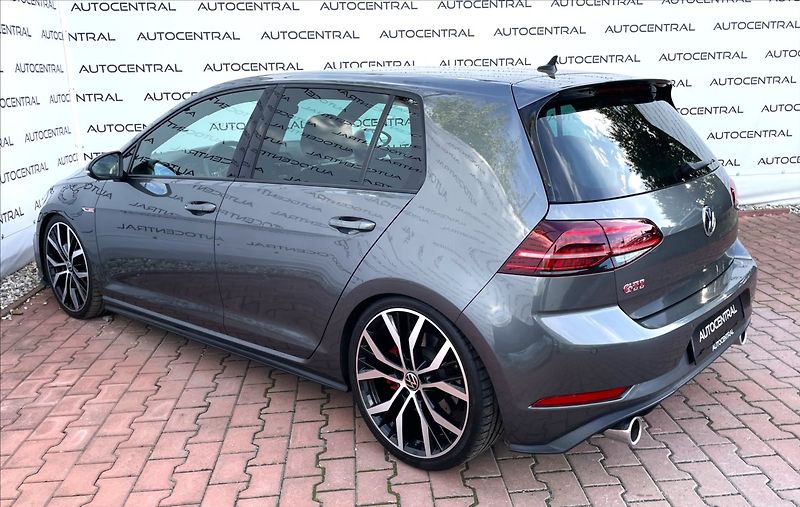 Volkswagen Golf 2,0 GTI  -APR 210kw Performanc - fotka 6 z 27