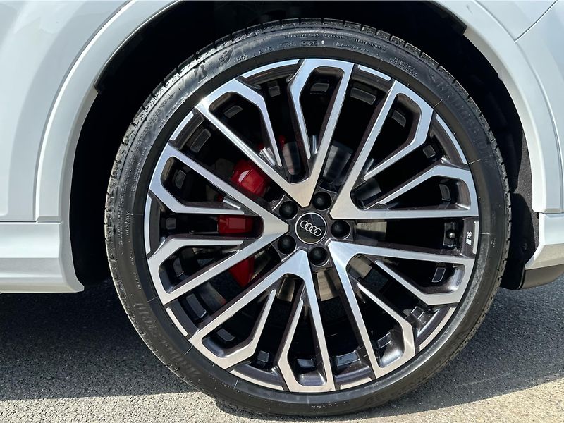 Audi Q7 (2026) SUV S line 50 TDI quattro - fotka 25 z 25
