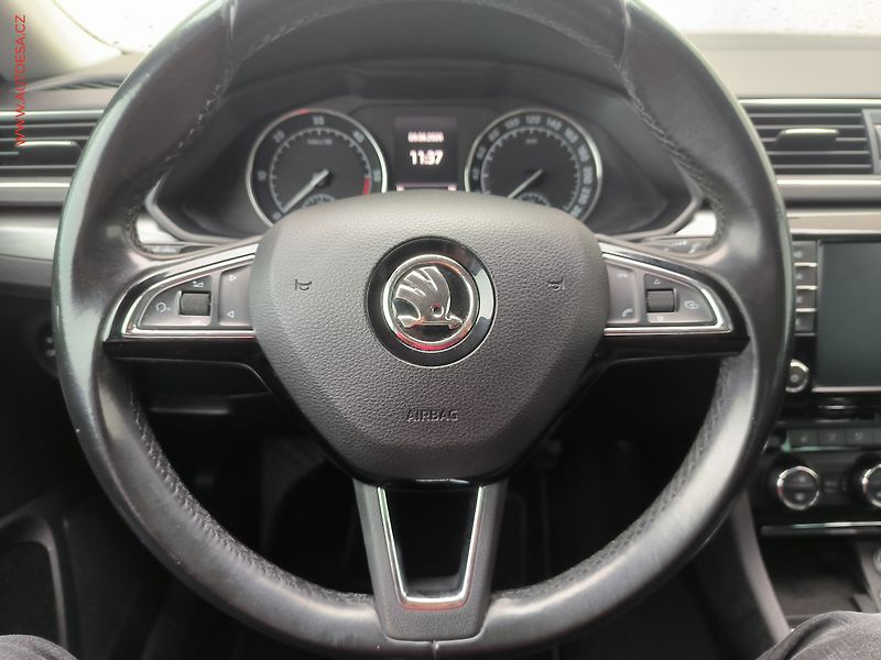 Škoda Superb (2017) 2.0 TDi 4x4, Style, DSG - fotka 20 z 25