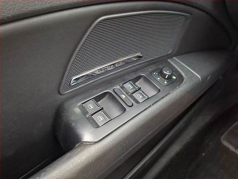 Škoda Superb (2014) 2.0 TDI, 4X4, Kůže, Bi-Xenony - fotka 17 z 17