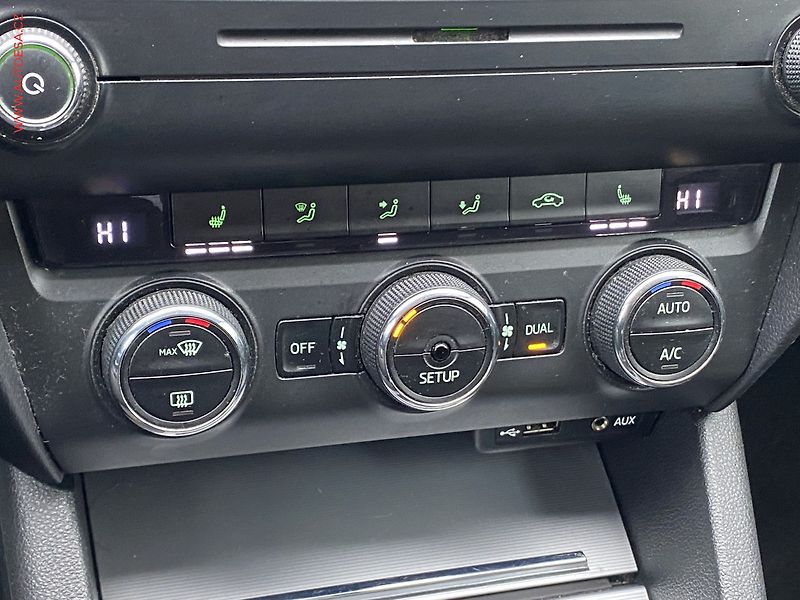 Škoda Octavia (2014) 1.6 TDi, ČR, AC, výhřev sed - fotka 14 z 17