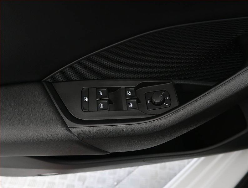 Škoda Octavia (2022) Ambition Plus 1.5 TSI - fotka 25 z 25