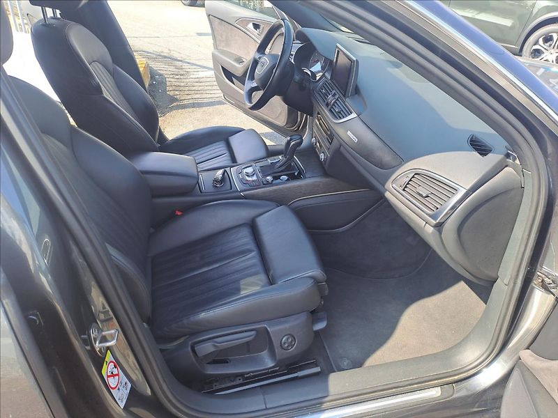 Audi A6 Avant 3,0 TDI QUATTRO S line A - fotka 8 z 20