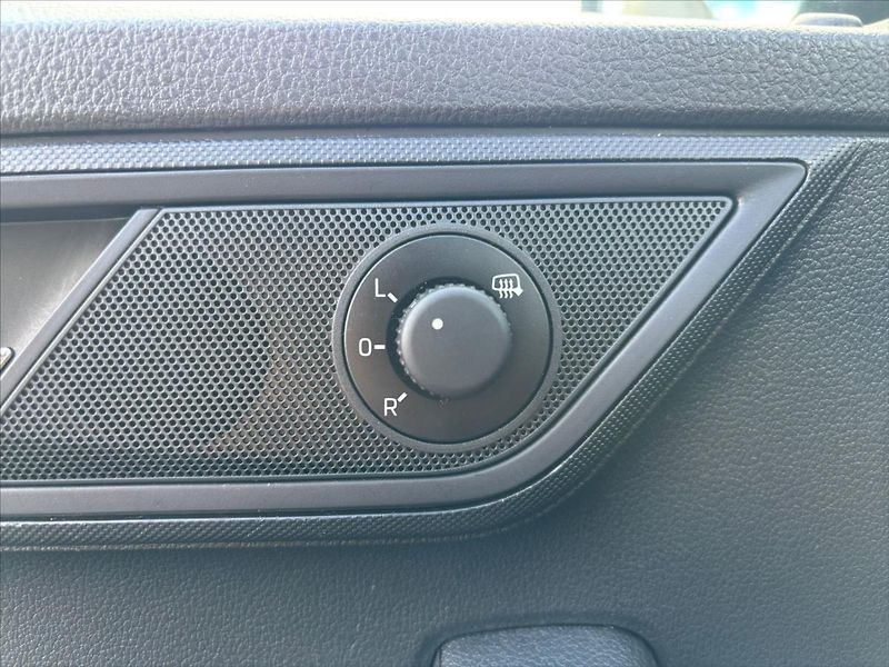 Škoda Fabia 1,0 TSI  Style 5kvalt ČR - fotka 25 z 26