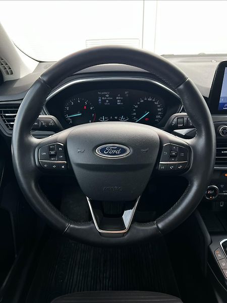 Ford Focus 1.5 110kW LED, HEAD-UP, B&O,TZ - fotka 8 z 25