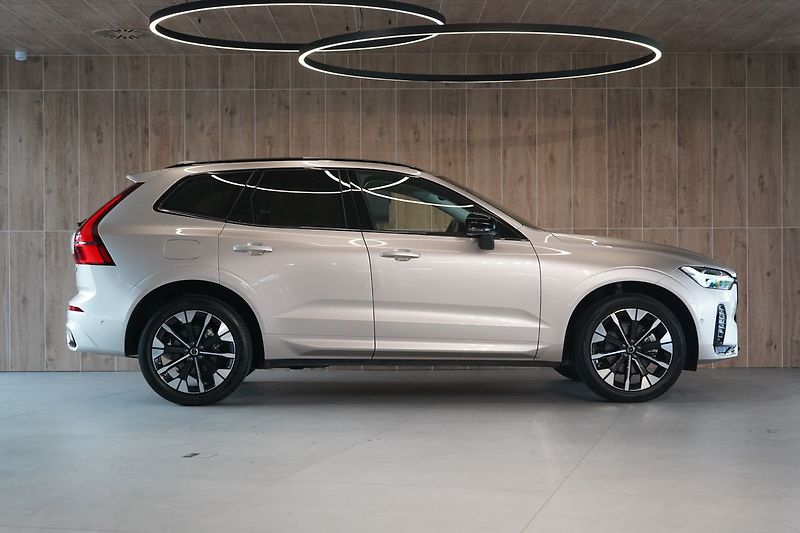 Volvo XC60 B5 ULTRA Dark, Bowers, Masáž - fotka 6 z 46