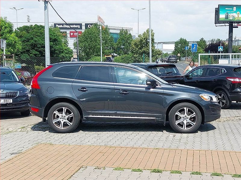 Volvo XC60 (2010) D5, 4X4, Automat, Xenony - fotka 6 z 18
