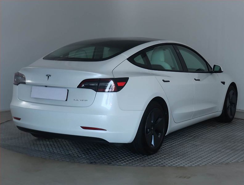 Tesla Model 3 (2020) Long Range 4WD 74kWh - fotka 5 z 22