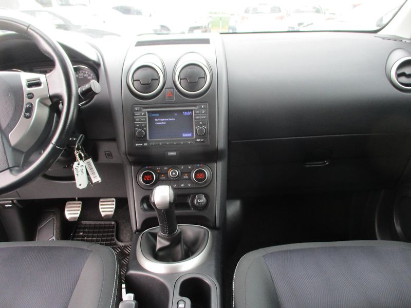 Nissan Qashqai (2013) 1,6i - fotka 8 z 11