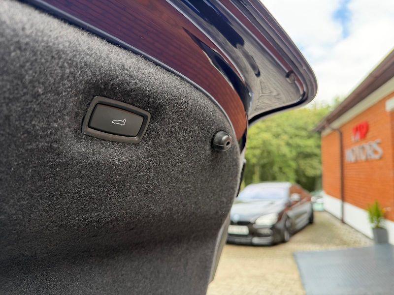 Porsche Taycan TURBO-BOSE- SERVIS - fotka 32 z 33