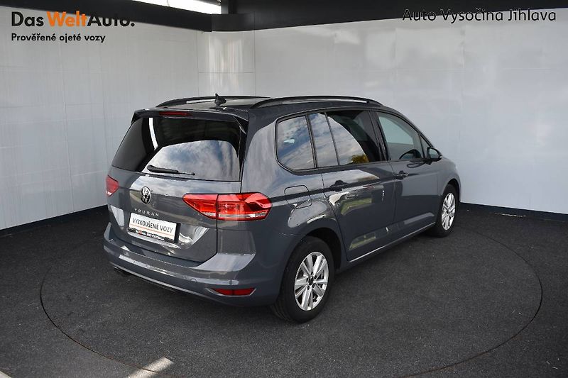 Volkswagen Touran (2023) 2.0TDI 110kW Panorama,DSG - fotka 2 z 24