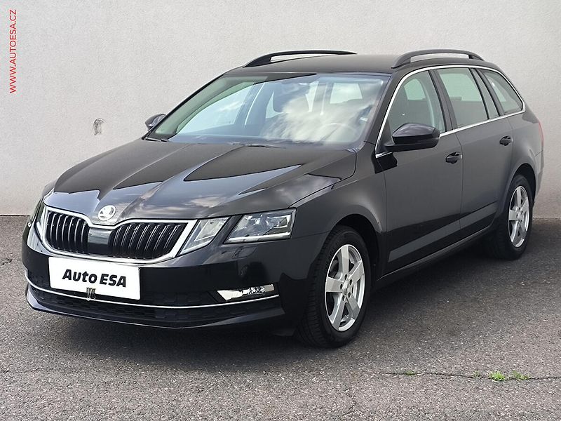 Škoda Octavia (2018) 1.6TDi, ČR, Style, DSG, LED - fotka 3 z 22
