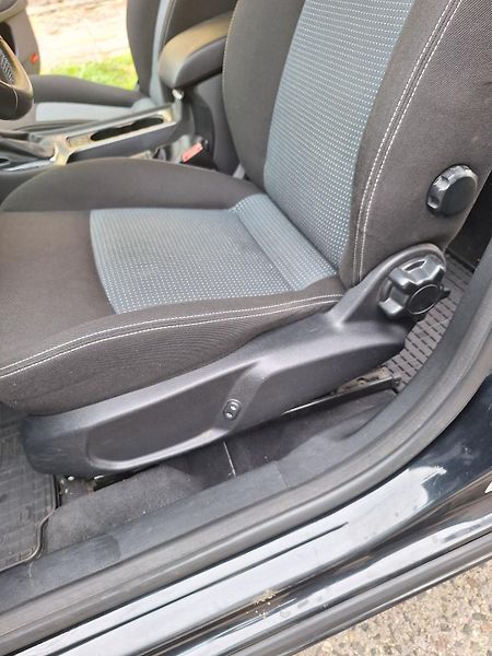Ford Mondeo (2010) kombi MK4, 2.0 TDCi (85kW) - fotka 20 z 22