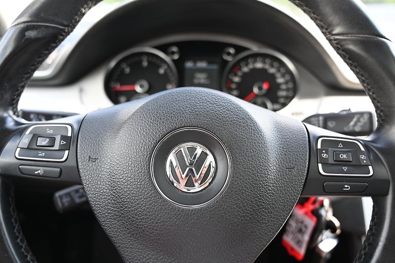 Volkswagen Passat Variant 2.0TDI 103KW Highline  - fotka 22 z 52