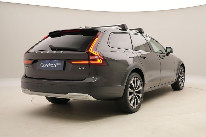 Volvo V90 CC B4 AWD CORE AUT CZ - fotka 12 z 52