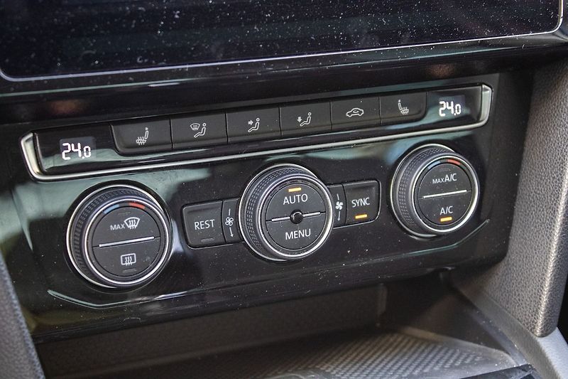 Volkswagen Passat - fotka 19 z 27