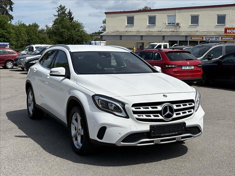 Mercedes-Benz GLA 1,6 180i 90kW AT,Led,Kůže,Navi - fotka 33 z 34