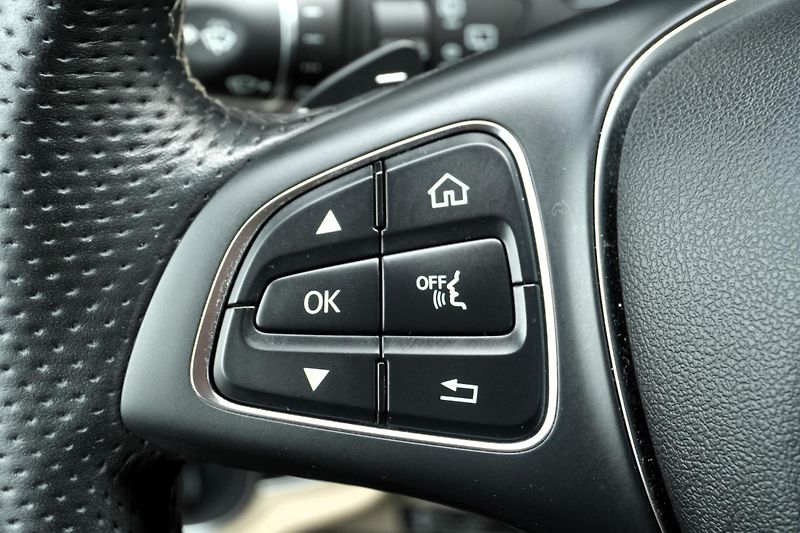 Mercedes-Benz Třídy V 300d Marco Polo, 4x4, ČR, ACC - fotka 19 z 49