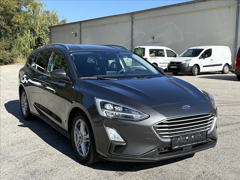 Ford Focus 1,5 TDCi88kW Led,Nav,Kamer,ACC - fotka 43 z 44