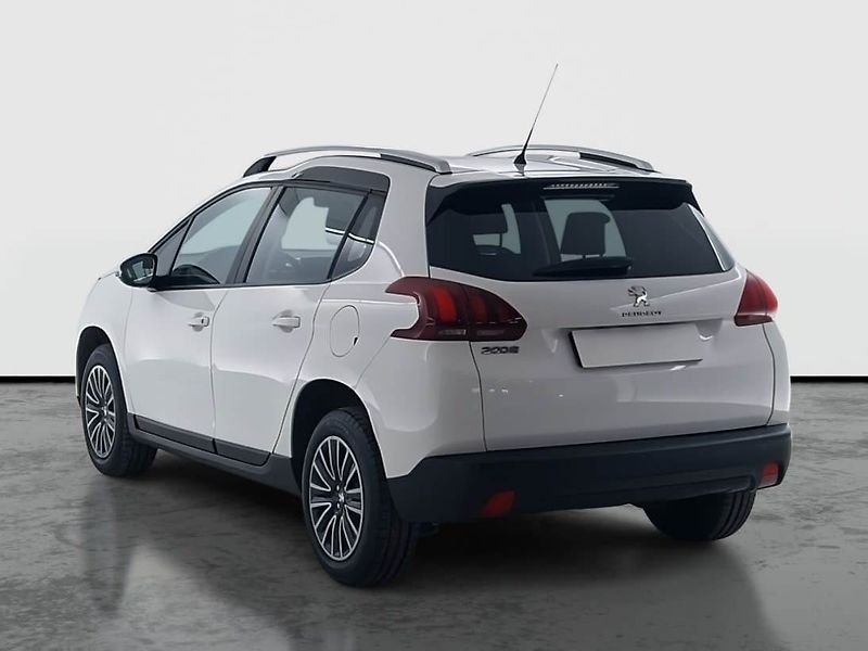 Peugeot 2008 (2017) Active 1.2 PureTech, Tempomat - fotka 4 z 17
